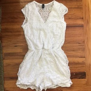 White lace short romper